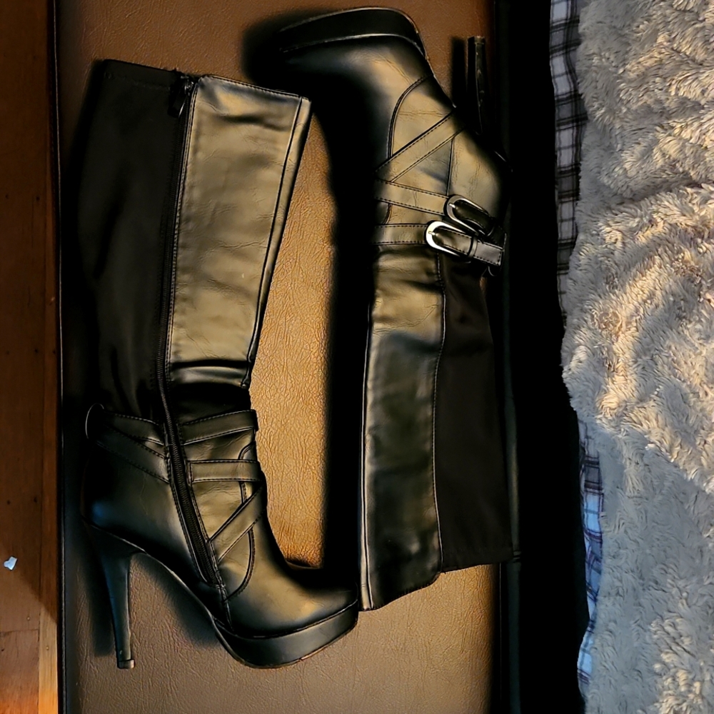 Woman high heel boots